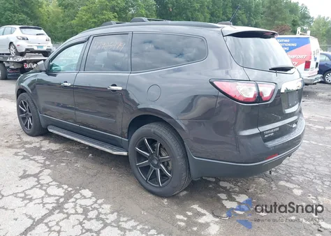 2017 Chevrolet Traverse Ls z USA, uszkodzony, nr VIN 1GNKRFKDXHJ330372